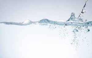 水槽に注ぎ込まれた水